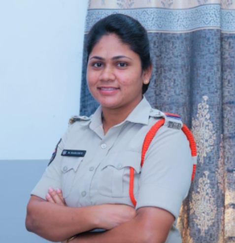 నూతన సంవత్సర వేడుకలు శాంతియుత వాతావరణంలో జరుపుకోవాలి ఎస్&zwnj;ఐ రమాదేవి  సుజాతనగర్ మండలం