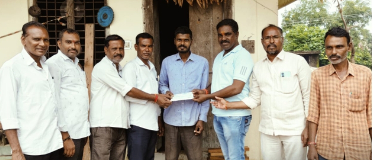 సీఎం రిలీఫ్ ఫండ్ చెక్కులు పంపిణీ