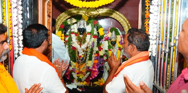 జిల్లావ్యాప్తంగా దిగంబరా దిగంబరా దత్తాత్రేయ నామస్మరణలతో మార్మోగిన దత్తాత్రేయ ఆలయాలు