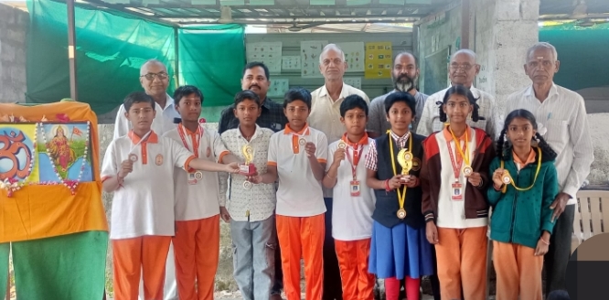విభాగ్ స్తాయి ఖేల్ కుద్ పోటీలలో పతాకాలు సాధించిన శ్రీ సరస్వతి శిశు మందిర్ సిరిసిల్ల విద్యార్థులు