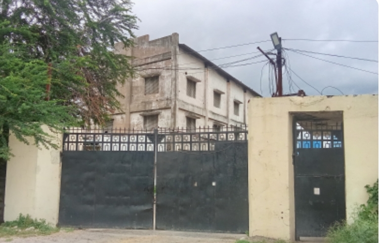 సుక్జిత్  ఫ్యాక్టరీలో వ్యర్థ పదార్థాల నుండి వెలువడుతున్న విష సర్పాలు