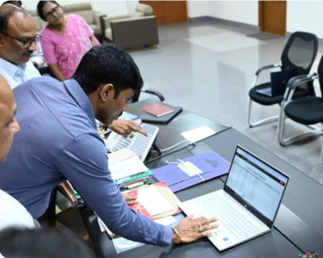 ఆన్లైన్ పోర్టల్ సమాచారాన్ని  ప్రారంభించిన  జిల్లా కలెక్టర్ సి నారాయణ రెడ్డి