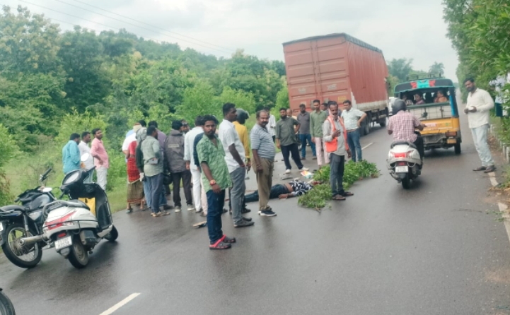 అక్కతో రాఖీ కట్టించుకుని తిరిగి వస్తుండగా రోడ్డు ప్రమాదంలో యువకుడు మృతి