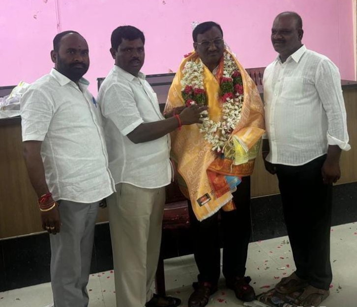 శరత్ చంద్రబాబు రిటర్మెంట్ సందర్భంగా సన్మానం