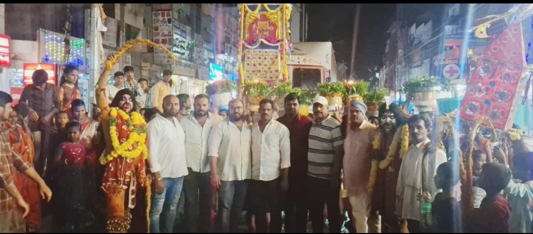 షాద్ నగర్ పట్టణంలో నెహ్రూ కాలనీ లో అంగరంగ వైభవంగా బోనాలు