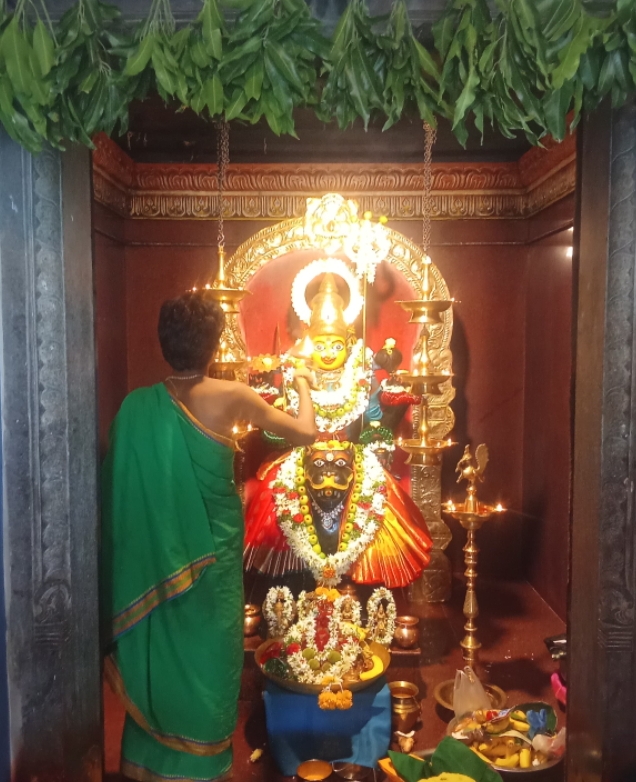 ముబారక్ నగర్ పెద్దమ్మ తల్లి ఆలయంలో వైభవంగా శ్రావణ మాస వరలక్ష్మి వ్రత పూజలు