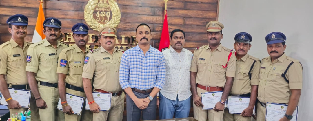 సీసిఎస్ పోలీసు అధికారులు మరియు సిబ్బందిని అభినందించిన జిల్లా ఎస్పీ రోహిత్ రాజు ఐపిఎస్