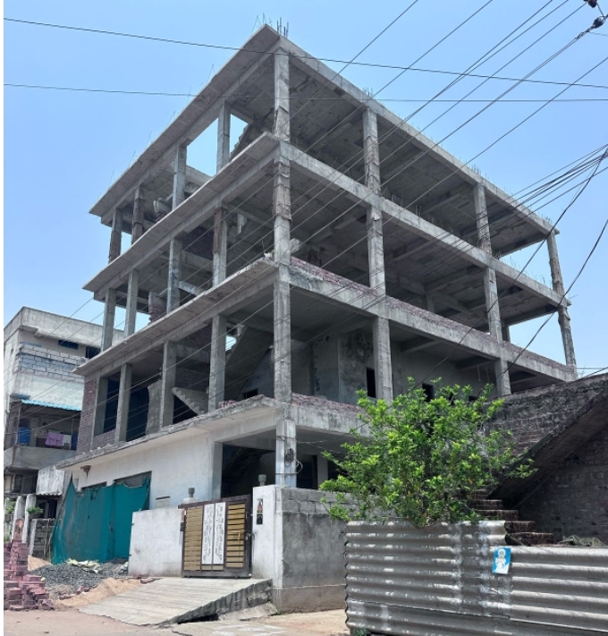 గిరిజన చట్టాలను తుంగలో తొక్కుతూ జి ప్లస్ త్రీ నిర్మాణాలు