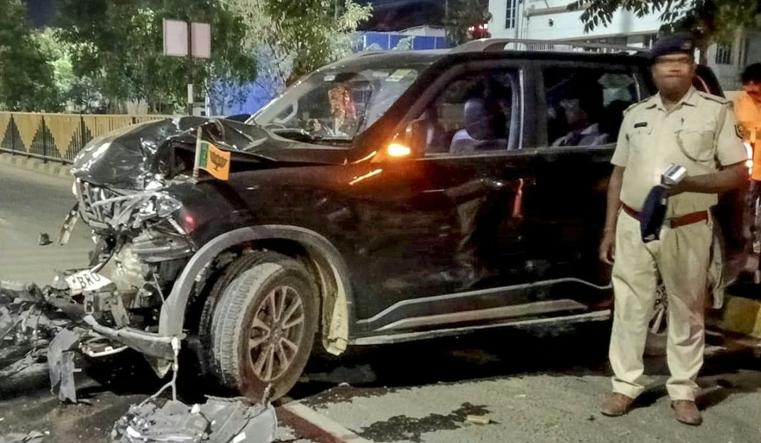 కారు ఢీకొన్న ప్రమాదంలో మహిళ కానిస్టేబుల్ మృతి