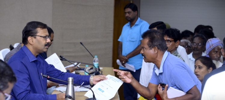 ప్రజావాణికి 114 ఫిర్యాదులు