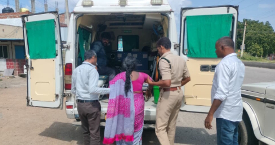మానవత్వం చాటుకున్న రిజర్వ్ ఇన్స్పెక్టర్ రమేష్