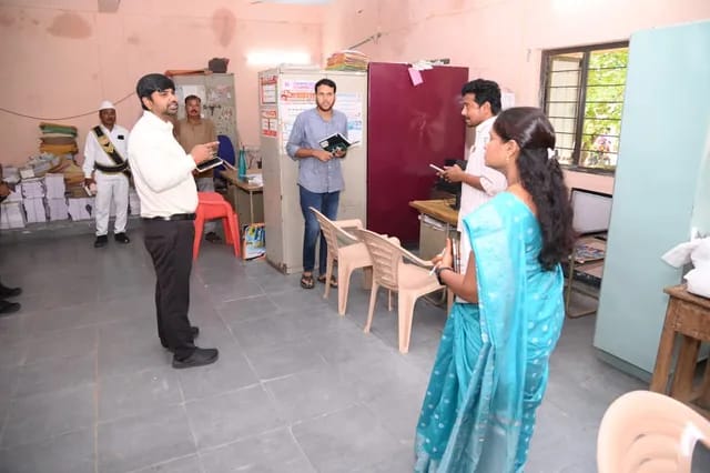 కన్నెపల్లి: ఎంపీడీవో కార్యాలయాన్ని పరిశీలించిన కలెక్టర్