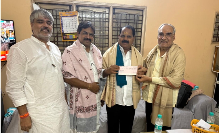 ప్రభుత్వ కళాశాల నిర్మాణానికి రూ.15 లక్షల విరాళాన్ని అందించిన కేసర్ ఇండస్ర్టీ అధినేత బంకట్ లాల్ భాటి