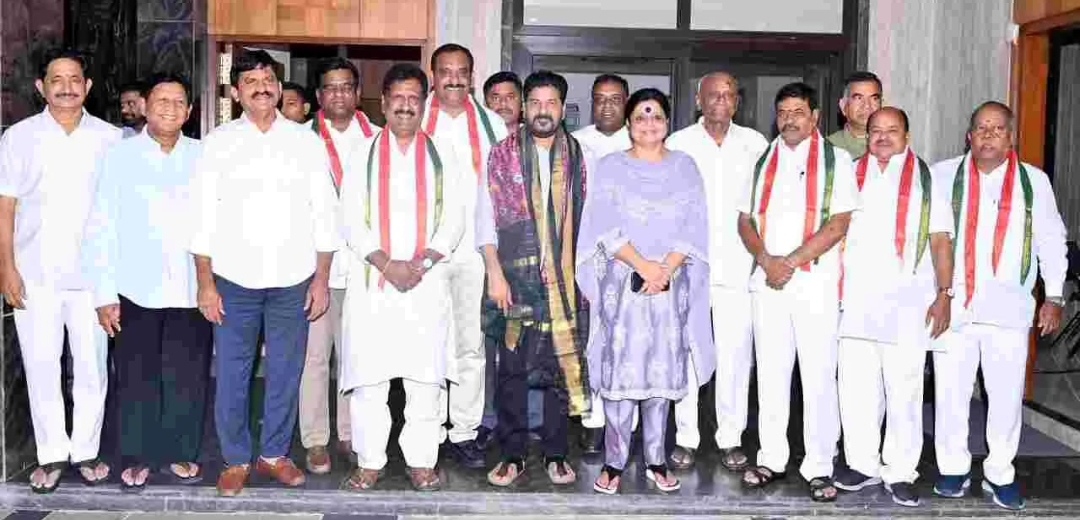 కాంగ్రెస్&zwnj;లో చేరిన ఆరుగురు బీఆర్&zwnj;ఎస్&zwnj; ఎమ్మెల్సీలు