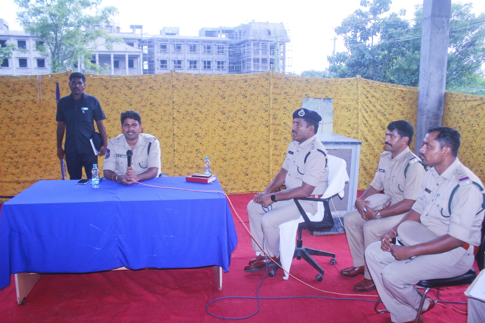 ప్రశాంతమైన వాతావరణంలో ఎన్నికలు జరిగేలా విధులు నిర్వహించాలి - ఎస్పి జీ. చంద్రమోహన్