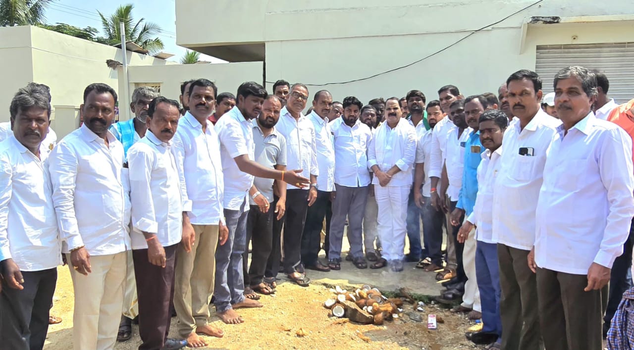 కాంగ్రెస్ పార్టీ తోనే గిరిజనుల అభివృద్ధి : ఎమ్మెల్యే వీర్లపల్లి శంకర్