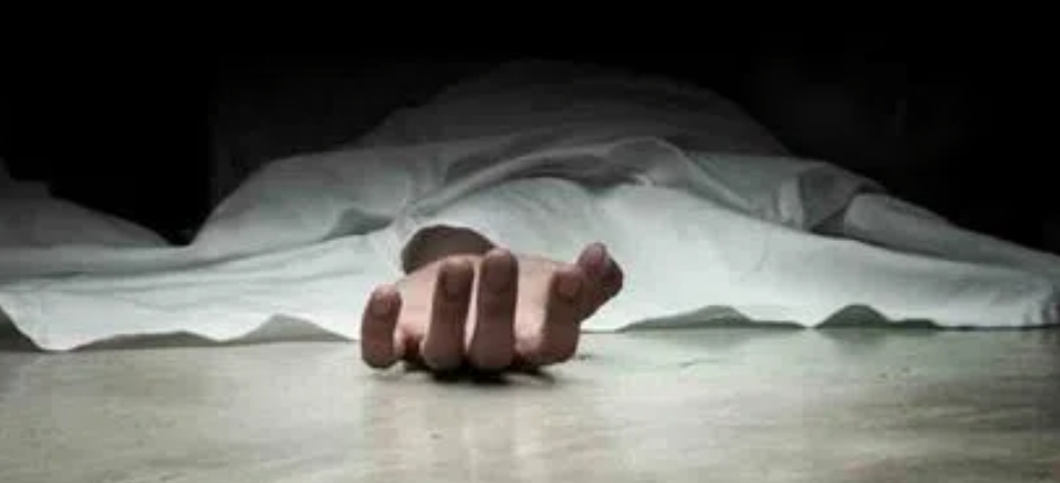 రివాల్వర్‌తో కాల్చుకొని కానిస్టేబుల్ ఆత్మహత్య