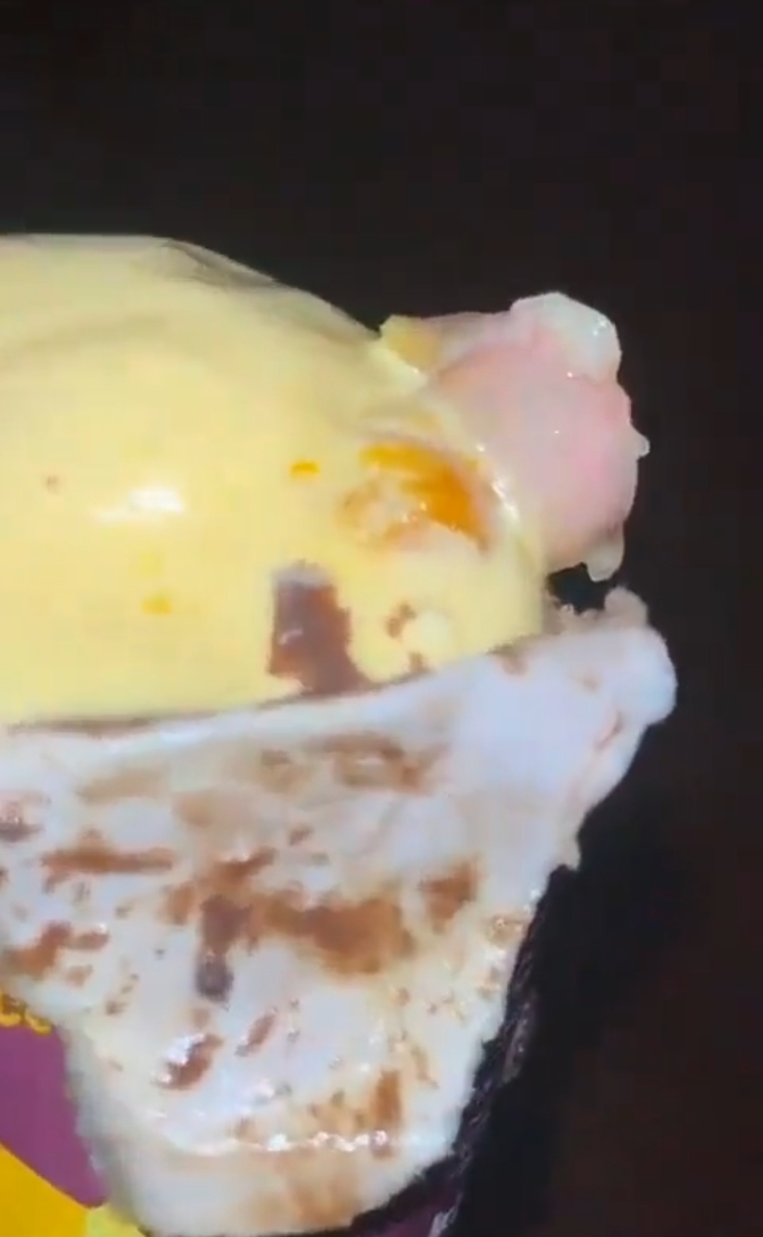 దారుణం.. ఐస్&zwnj;క్రీమ్&zwnj;లో వచ్చిన మనిషి వేలు