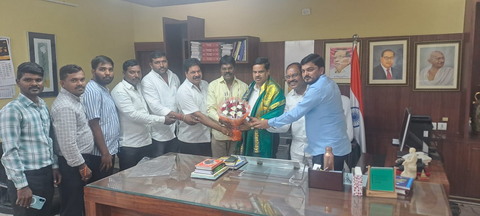 నూతన ఉన్నత విద్యా మండలి చైర్మన్, వైస్ ఛైర్మన్ లకు రాష్ట్ర జేఏసీ నేతల సన్మానం