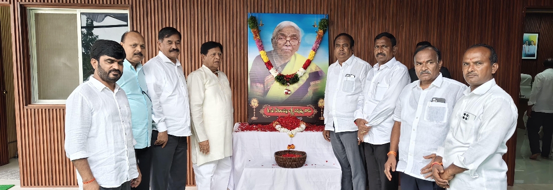 రూరల్ ఎమ్మెల్యే భూపతి రెడ్డిని పరామర్శించిన బోధన్ ఎమ్మెల్యే సుదర్శన్ రెడ్డి