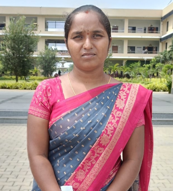 ప్రీ ప్రైమరీ ప్రభుత్వ పాఠశాలలో విద్యా వాలంటీర్లుగా నియమించిన జాబితాలో విద్యాశాఖలో అవినీతి లీలలు