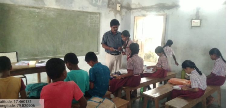ప్రాథమిక పాఠశాలను సందర్శించిన మండల విద్యాశాఖాధికారి B. రాంమోహన్ రావు