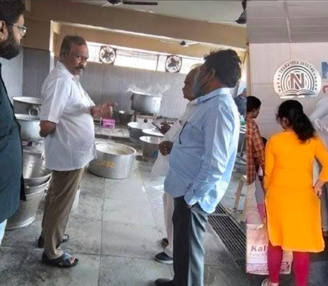 నారాయణ మహిళ జూనియర్ కళాశాలలో ఫుడ్ పాయిజన్