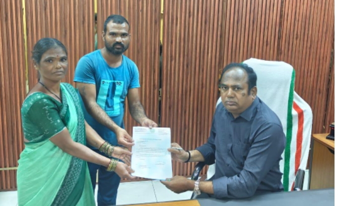 5లక్షల ఎల్ ఓ సి   అందజేసిన నిజామాబాద్ రూరల్ ఎమ్మెల్యే డాక్టర్ రేకులపల్లి భూపతిరెడ్డి 