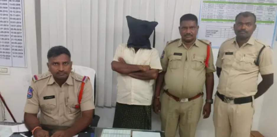 Daily Bharat భార్యను కాపురానికి పంపడం లేదని.. అత్తను కరెంట్ షాక్ తో చంపడానికి ప్రయత్నించిన అల్లుడు