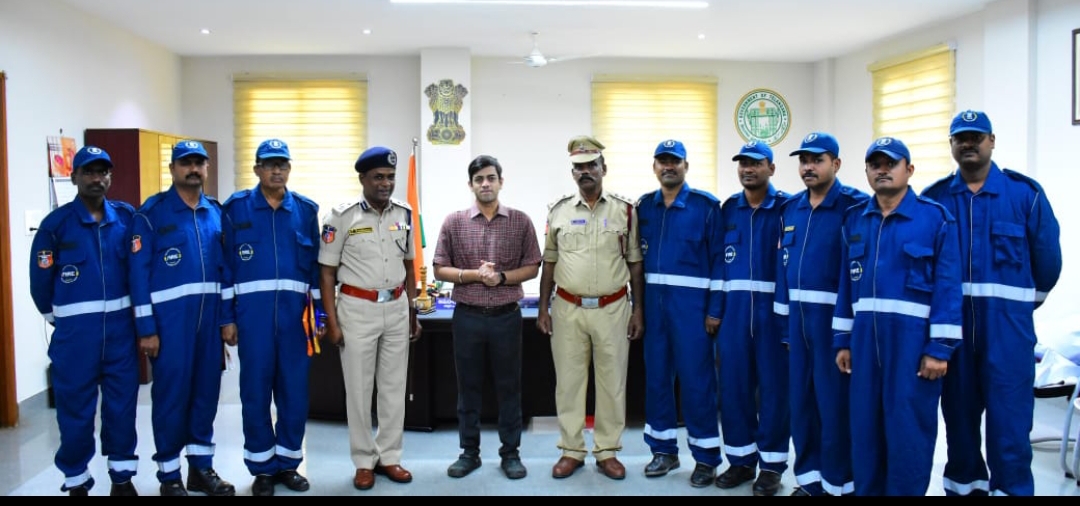 అగ్ని ప్రమాదాల నివారణపై అవగాహన తప్పనిసరి:  కలెక్టర్ అనురాగ్ జయంతి