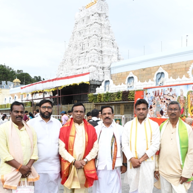 తిరుమల శ్రీవారిని దర్శించుకున్న - అర్బన్ ఎమ్మెల్యే ధన్ పాల్
