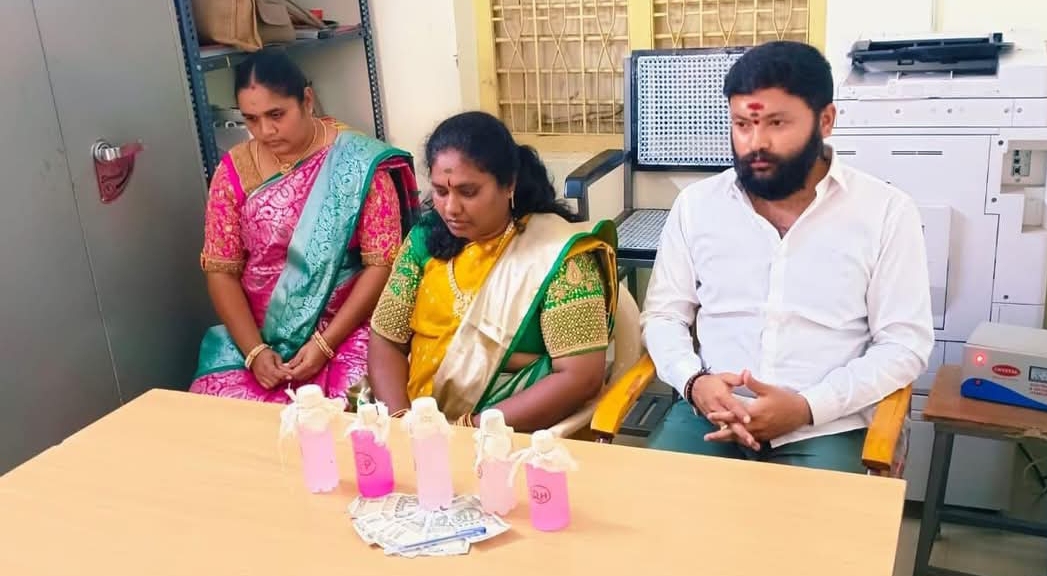 Daily Bharat ఏసీబీకి చిక్కిన కోర్టు సిబ్బంది