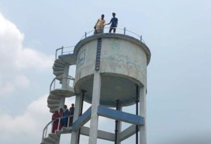  ఆత్మహత్య చేసుకుంటామని బెదిరింపులకు పాల్పడిన ఏడుగురు వ్యక్తులపై కేసు నమోదు