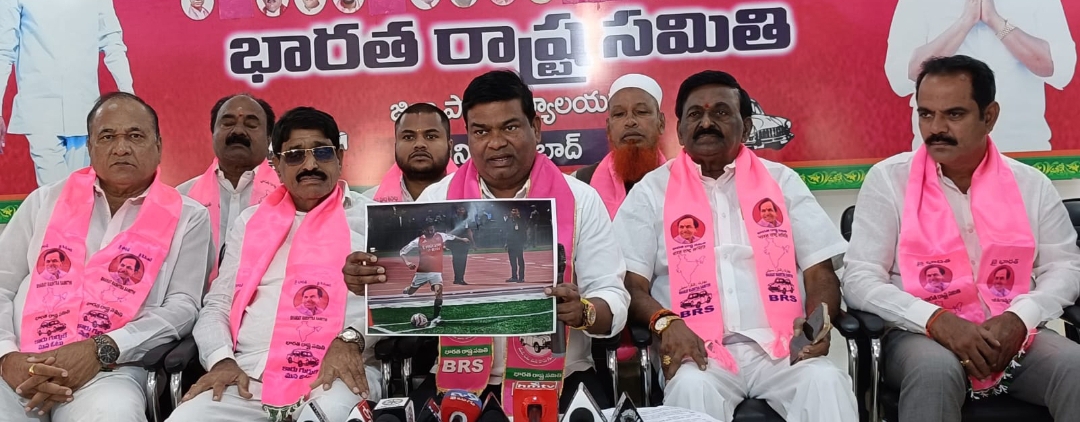 మెస్సీ క్రీడతో రాష్ట్రంలో రాక్షస క్రీడా జరగబోతుంది : నిజామాబాద్ జిల్లా బీఆర్ఎస్ అధ్యక్షులు జీవన్ రెడ్డి