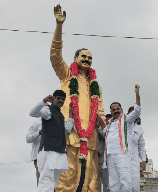 పేదల పెన్నిధి దివంగత నేత వైయస్సార్ రాజశేఖర్ రెడ్డి 15వ వర్ధంతి వేడుకలు విజయవంతం చేద్దాం : షాద్ నగర్ ఎమ్మెల్యే వీర్లపల్లి శంకర్