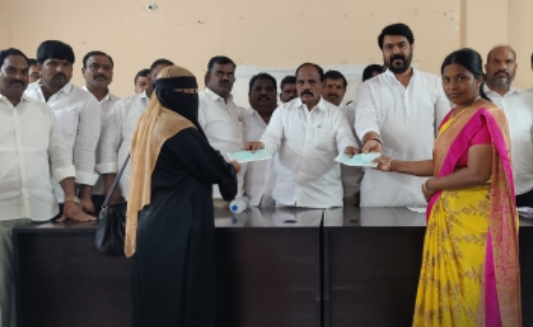 పేదల సంక్షేమమే ప్రభుత్వ ధ్యేయం : గ్రంథాలయ చైర్మన్ ఎలుగంటి మధుసూదన్ రెడ్డి