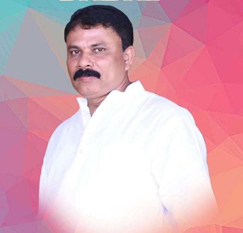 మహా శివరాత్రికి వచ్చే భక్తులకు మినరల్ వాటర్ బాటిల్స్ అందించడానికి 60001/- విరాళం అందించిన డాక్టర్. జువ్వాడి