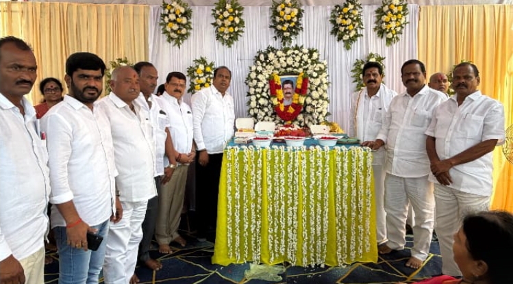 కాంగ్రెస్ పార్టీ సీనియర్ నాయకులు  భక్త వత్సలం కుటుంబాన్ని  పరామర్శించిన రూరల్ ఎమ్మెల్యే