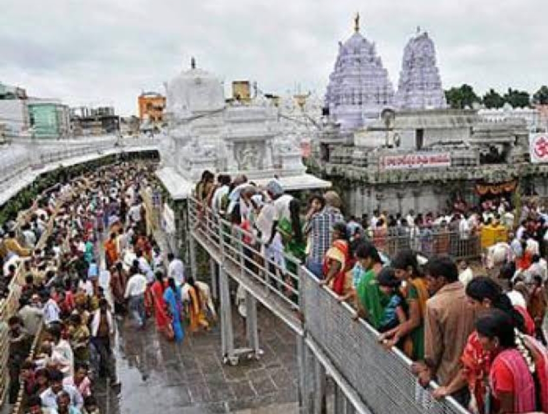 నేటి నుంచి వేములవాడలో బ్రేక్ దర్శనాలు