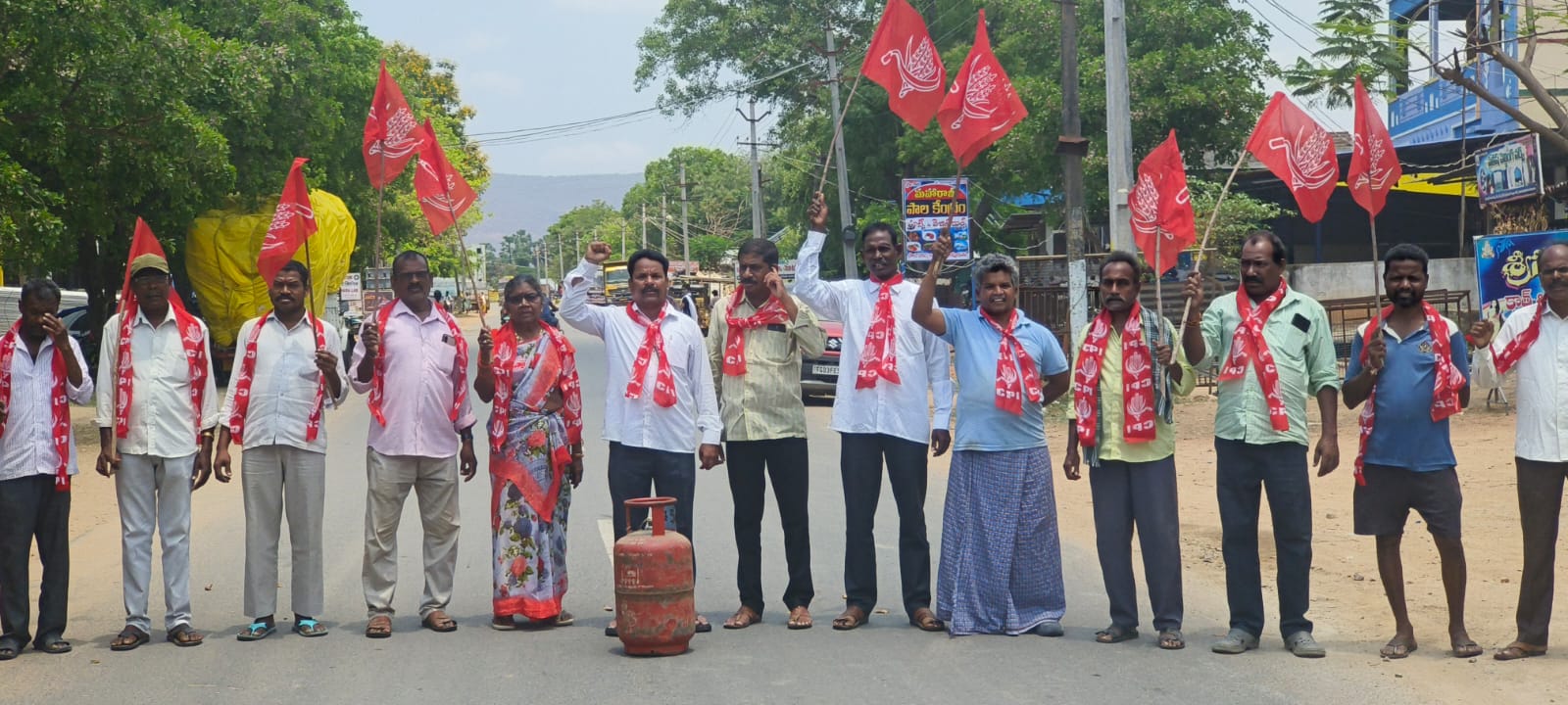 కేంద్ర ప్రభుత్వం.వంట గ్యాస్ .పెట్రోలు . డీజిల్.ధరలు పెంచడం దుర్మార్గం. : కల్లూరి వెంకటేశ్వరరావు