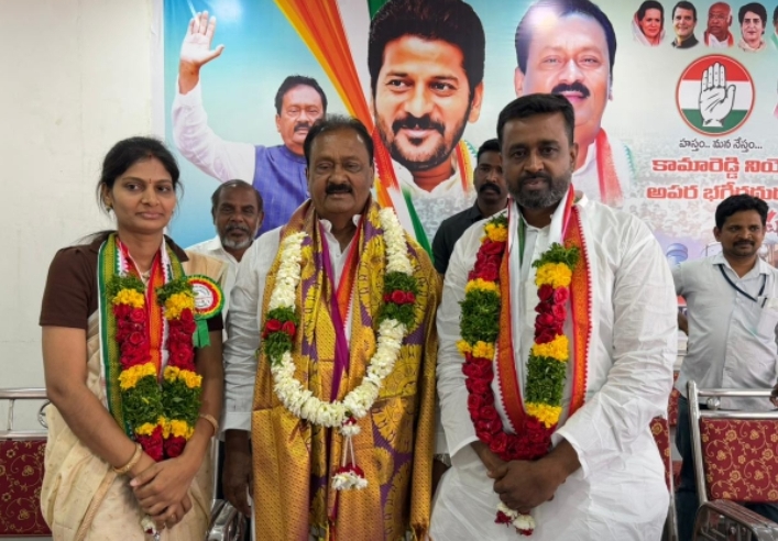 కామారెడ్డి మున్సిపాలిటీ కాంగ్రెస్ కైవసం : అభివృద్ధికి పార్టీలతీతంగా కలిసిరండి!