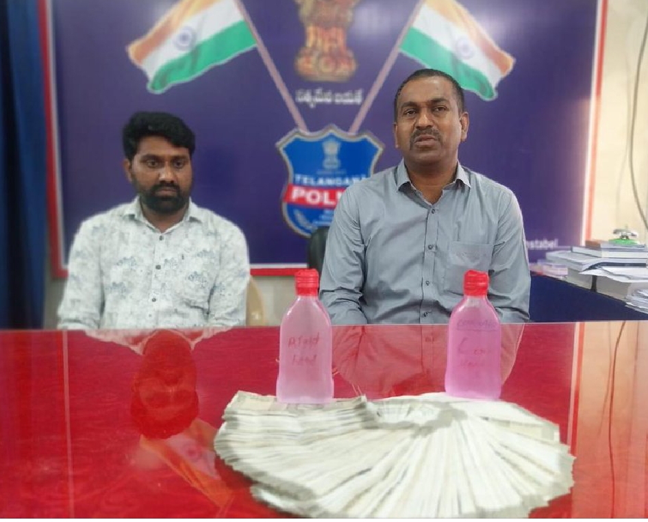 ఏసీబీకి చిక్కిన ఇన్స్పెక్టర్ ఆఫ్ పోలీస్ మరియు రిపోర్టర్