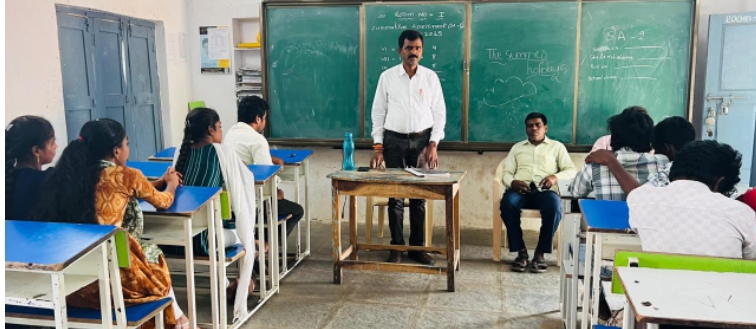 లక్ష్యాన్ని ఏర్పరచుకొని ముందుకెళ్లాలి : అకాడమిక్ కౌన్సిలర్ నారాయణ