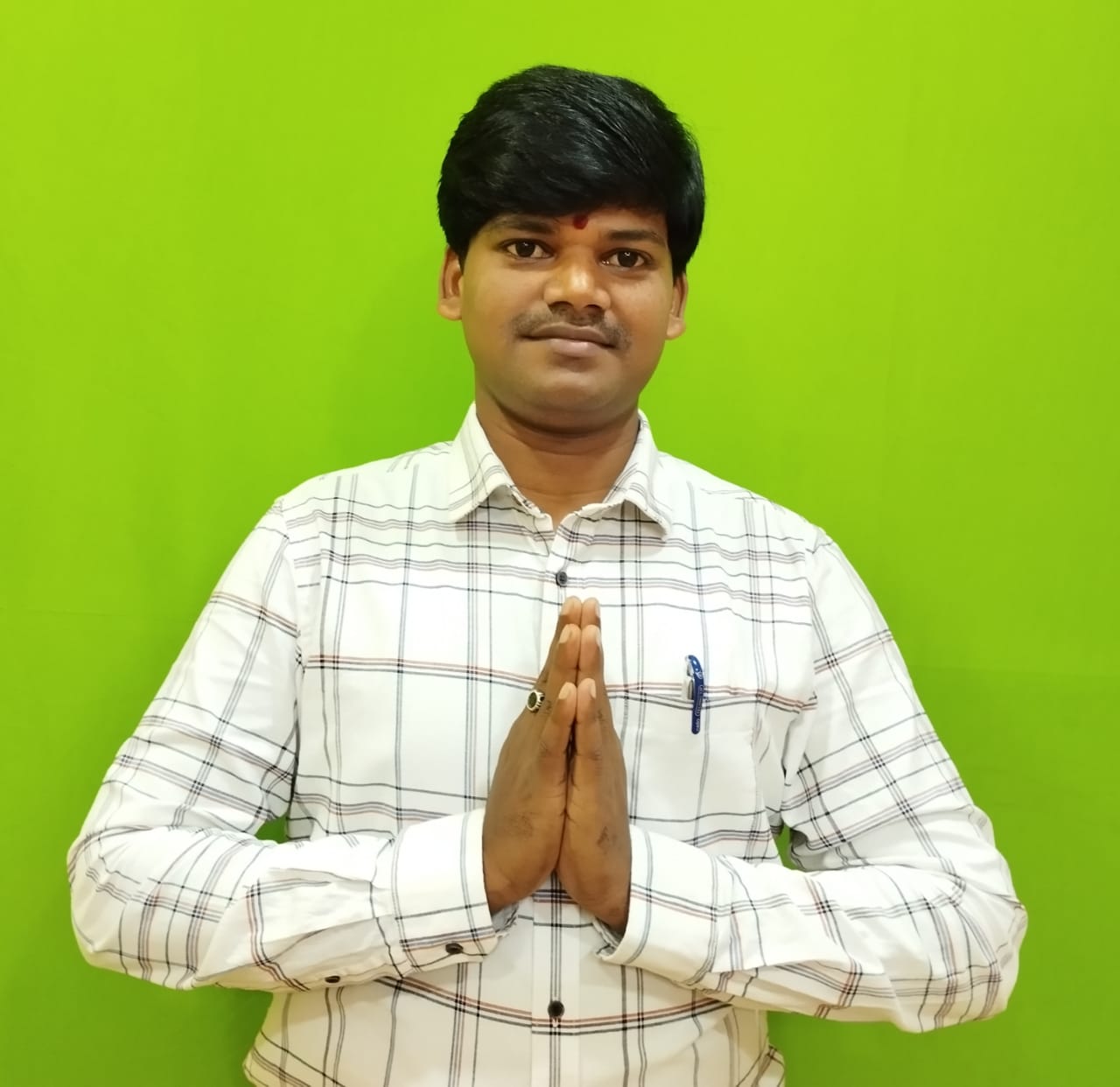 తెలంగాణ గడ్డపై నామినేషన్ వేయనున్న కార్మిక హక్కుల ఉద్యమ నేత ఆడారి నాగరాజు