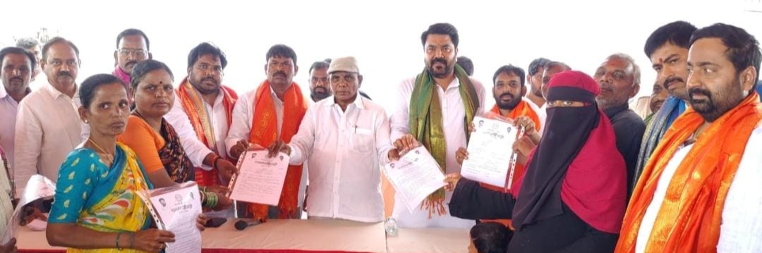 అర్హులైన ప్రతి ఒక్కరికి ఇందిరమ్మ ఇల్లు  : జిల్లా గ్రంథాలయ సంస్థ చైర్మన్ ఎలుగంటి మధుసూదన్ రెడ్డి