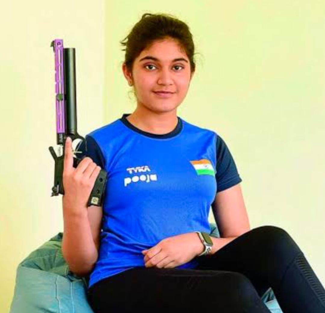 పారిస్ ఒలింపిక్స్&zwnj;లో ఛాన్స్ దక్కించుకున్న హైదరాబాద్ షూటర్